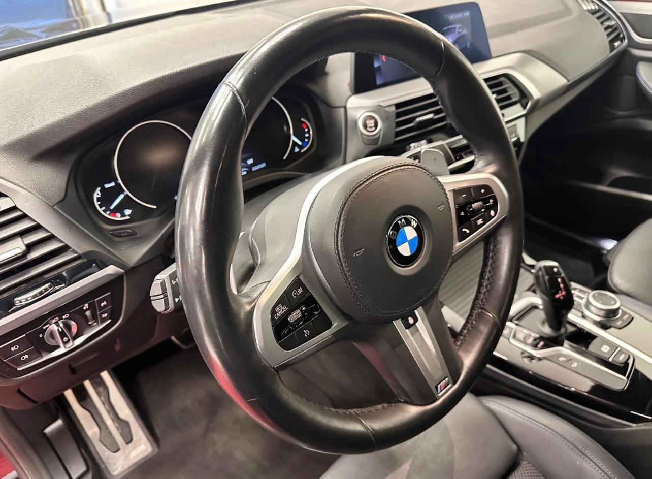 BMW X4 2021 interior view