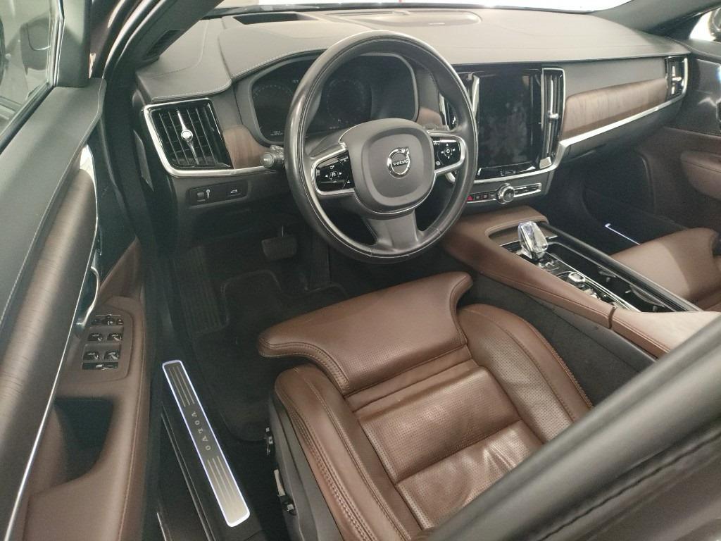 Volvo S90 2022 front view